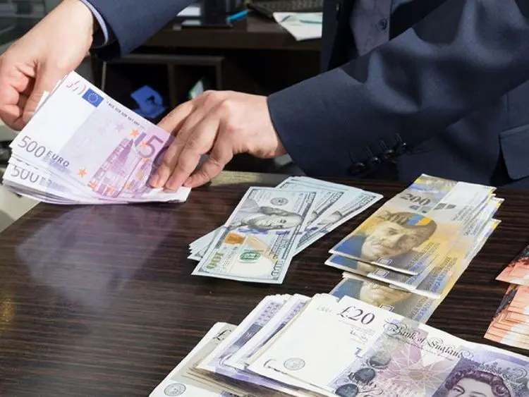 چرا باید از بازار ارز خارج شد؟