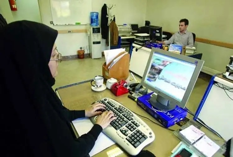 ممنوعیت استخدام منشی زن برای مدیران مرد دولتی