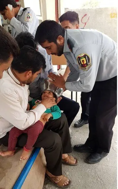 (عکس) گیر کردن سر کودک یکساله در دیگ زودپز!