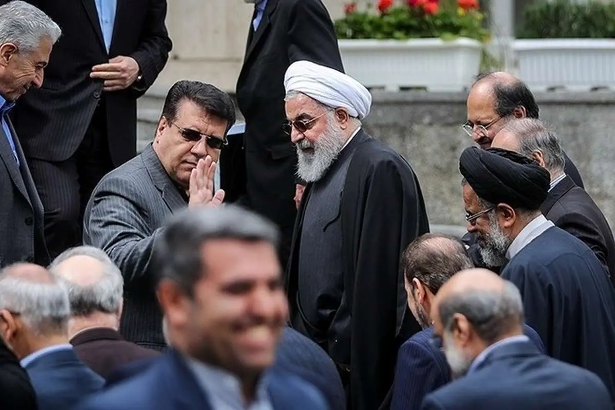 اطلاعات: فقط دولت اشتباه میکند و بقیه معصوماند؟!