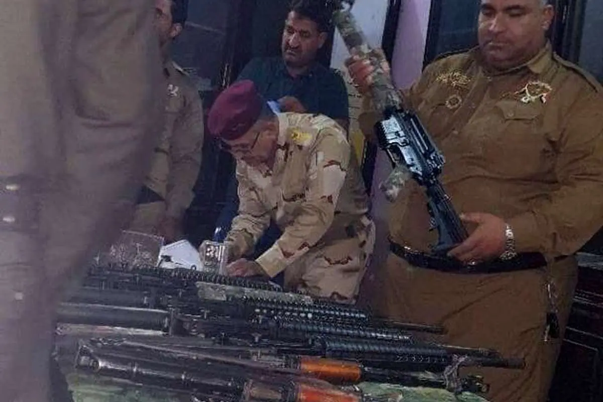 (تصاویر) منزل استاندار «ذیقار» به آتش کشیده شد/ کشف خودرو حامل سلاح