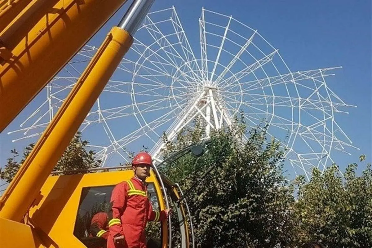هویت ۲ فوتی حادثه سقوط جرثقیل اعلام شد