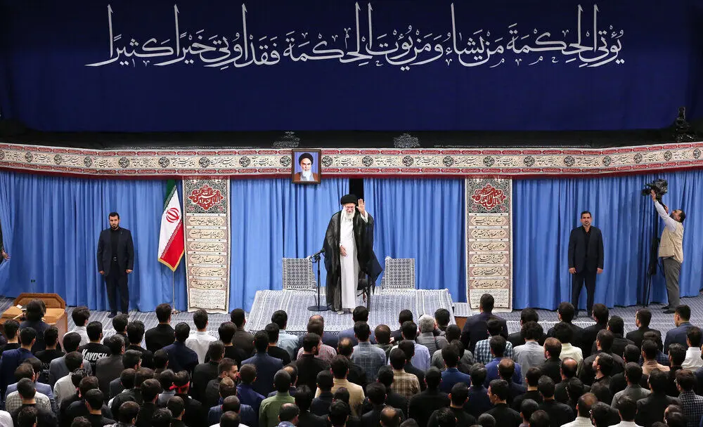 (تصاویر) دیدار نخبگان و استعدادهای برتر علمی با رهبر انقلاب