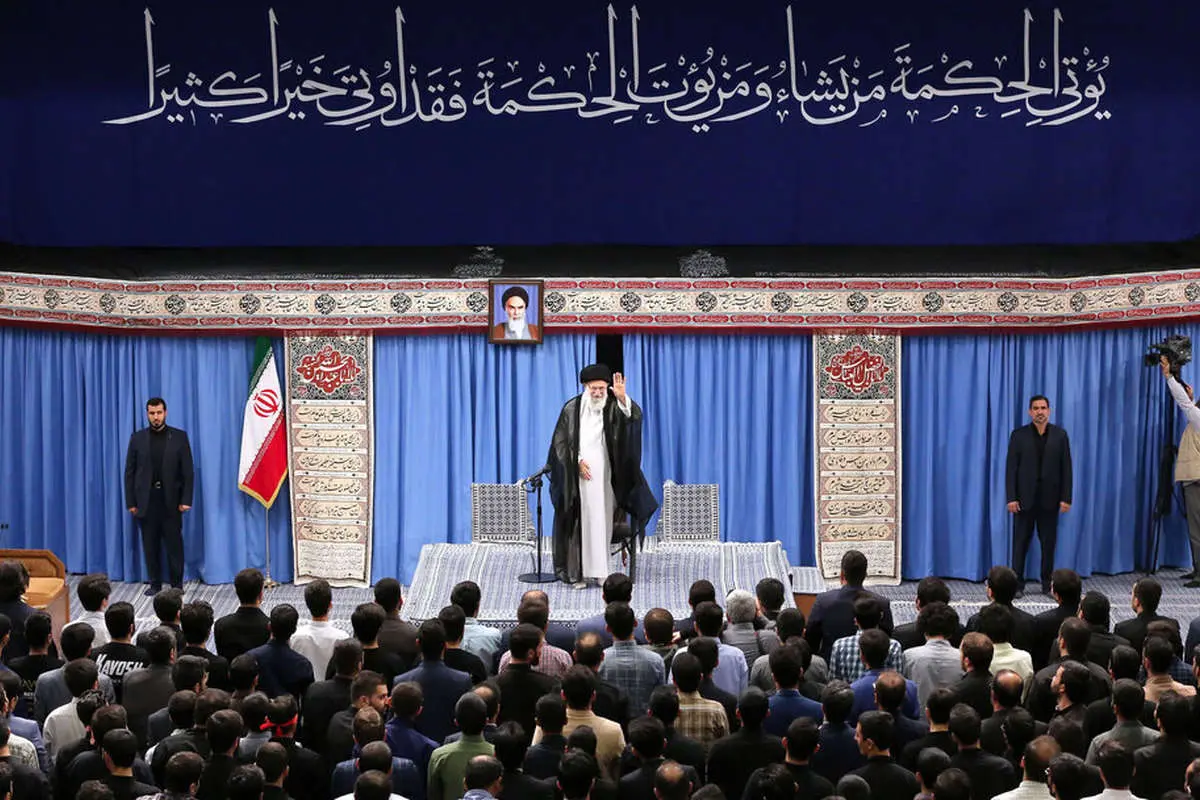 (تصاویر) دیدار نخبگان و استعدادهای برتر علمی با رهبر انقلاب