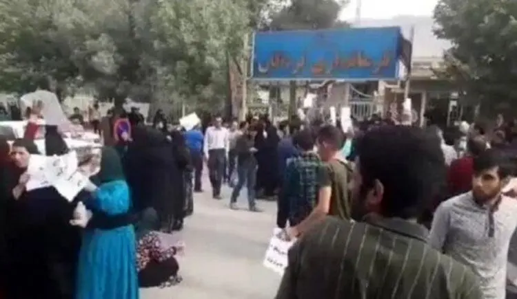 ناگفته‌های اهالی "چنارمحمودی" لردگان از ماجرای ایدز