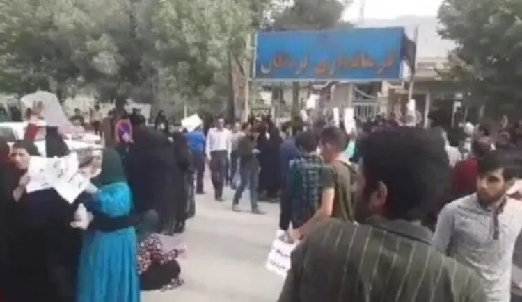 ناگفته‌های اهالی "چنارمحمودی" لردگان از ماجرای ایدز