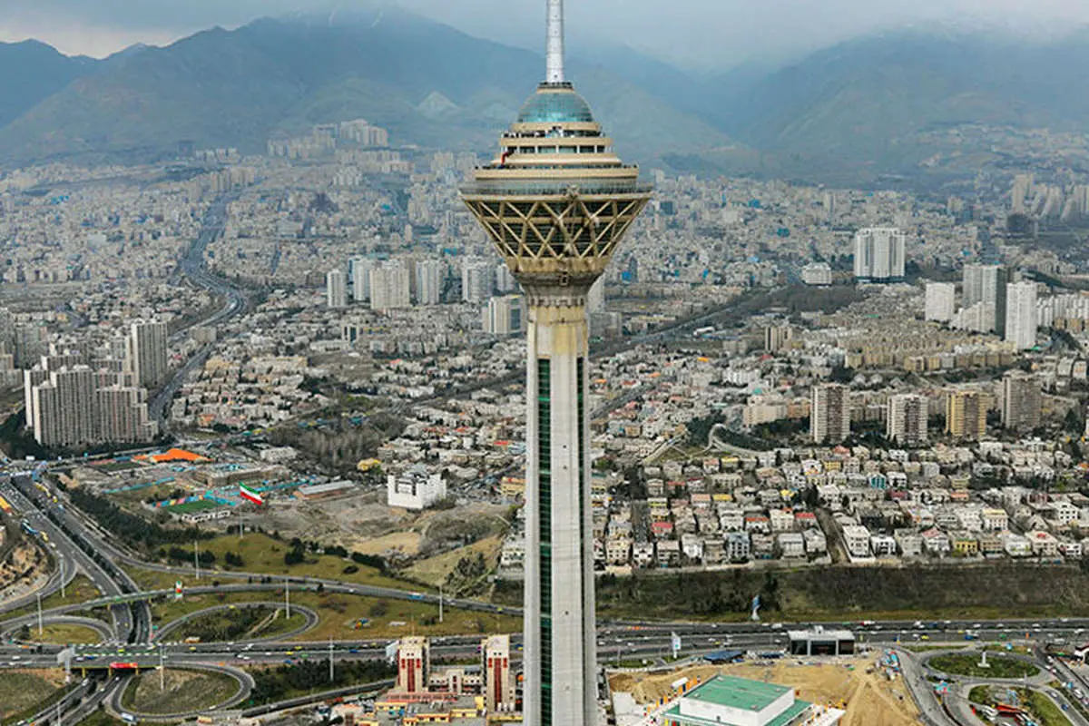 برج میلاد آیینه دق بیتدبیری؟!