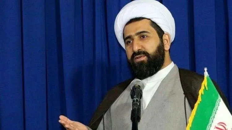 دردسرهای آشنایی امام جمعه اسالم با جنیفر و نیکی میناژ