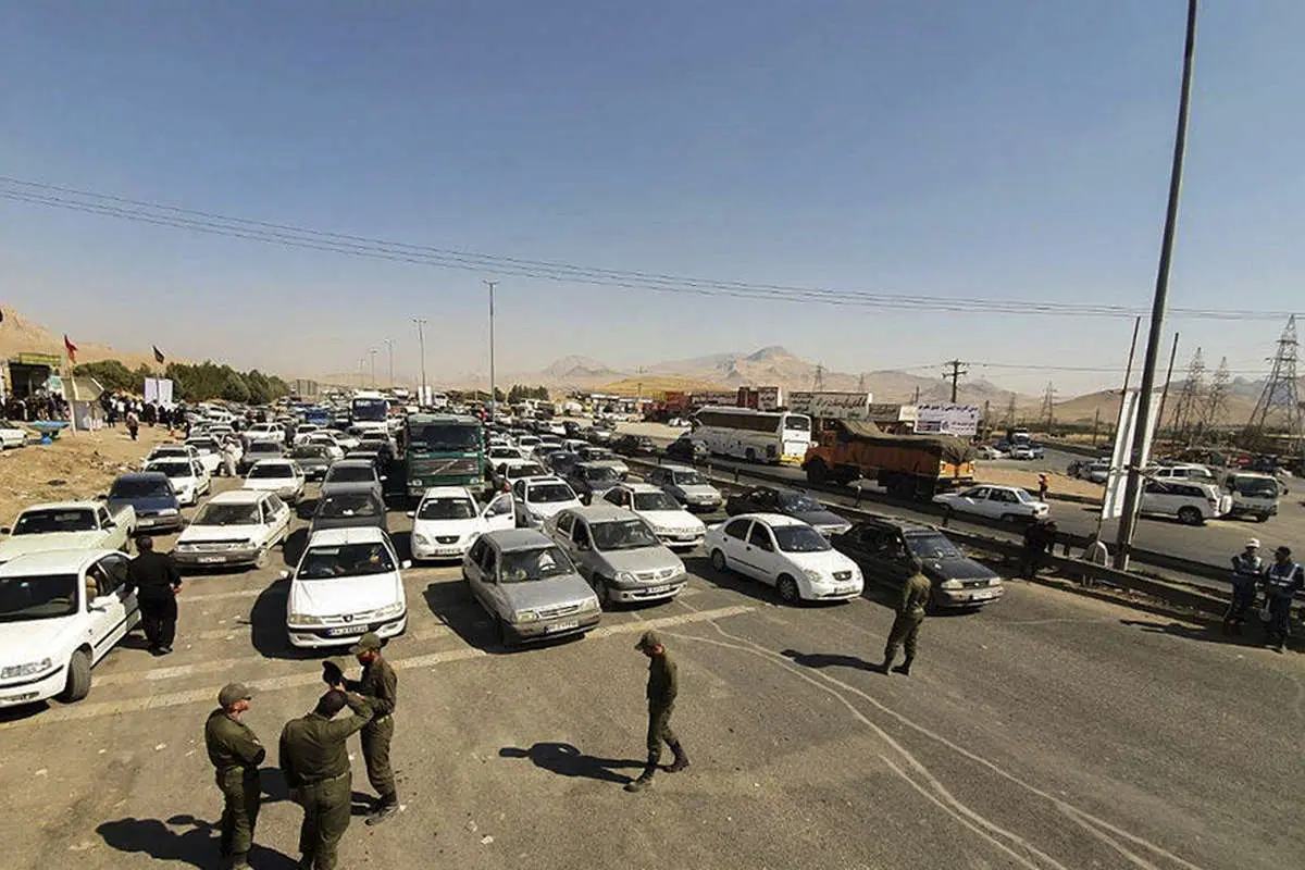 (تصاویر) ترافیک جاده منتهی به کرمانشاه در آستانه اربعین