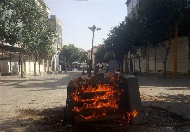 رمزگشایی عباس عبدی از اتفاقات و درگیری‌های لردگان