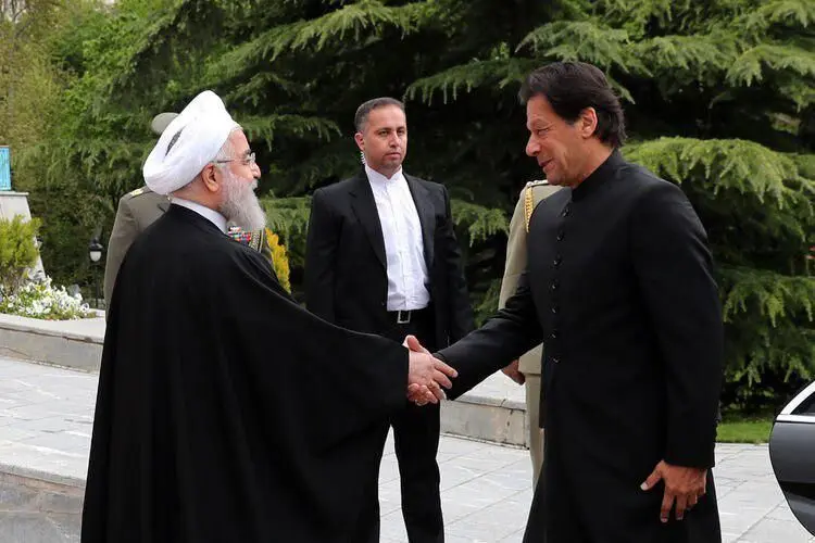 عمران خان در تهران؛ سفر‌های سری مشکلات را حل می‌کند؟