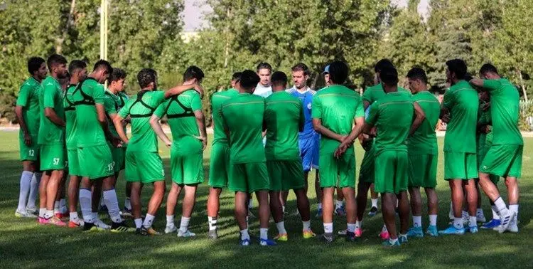 اتفاق عجیب برای استقلال؛ لغو تمرین به خاطر خط کشی زمین