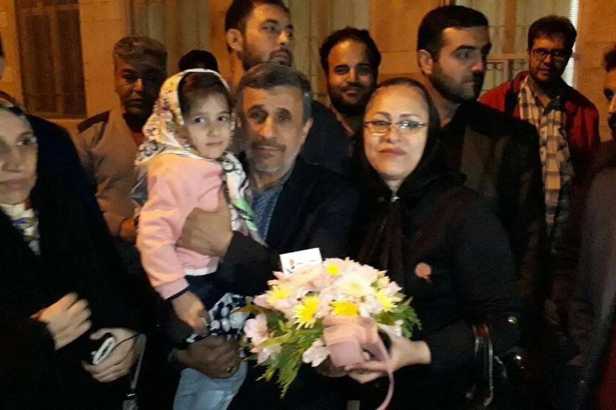 (تصویر) جشن تولد احمدینژاد در نارمک