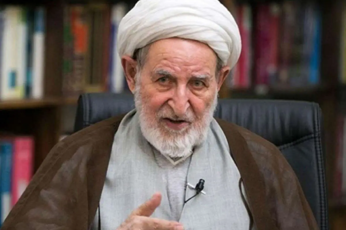 انتقاد تند جامعه مدرسین به حضور زنان در ورزشگاه