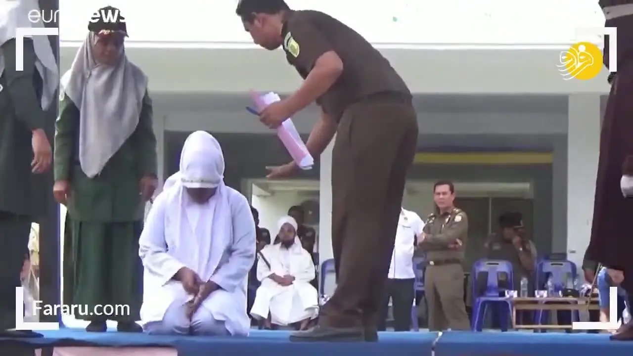 (ویدئو) قانونگذار مجازات زنا به جرمِ زنا شلاق خورد!