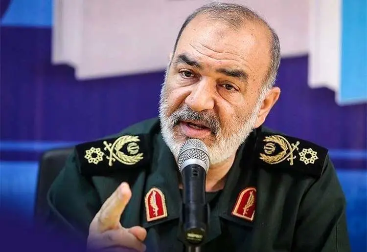 فرمانده سپاه: "آمد نیوز" شبیه لانه عنکبوت بود