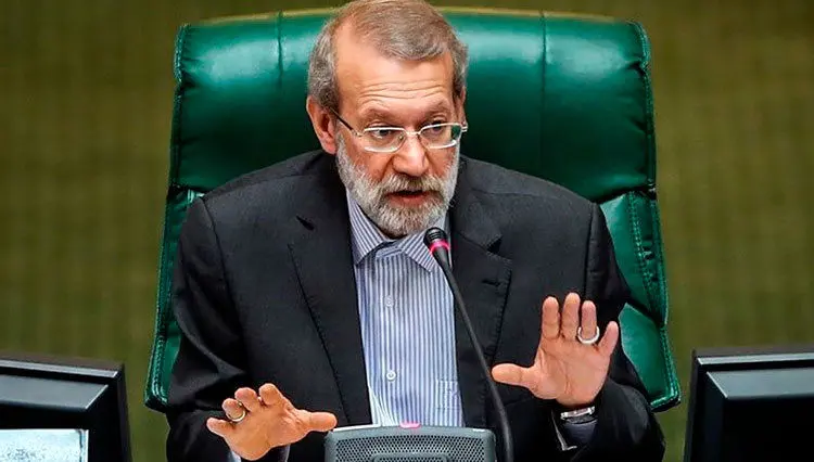 لاریجانی: مقامات آمریکا فکری به حال دهان آقای ترامپ کنند