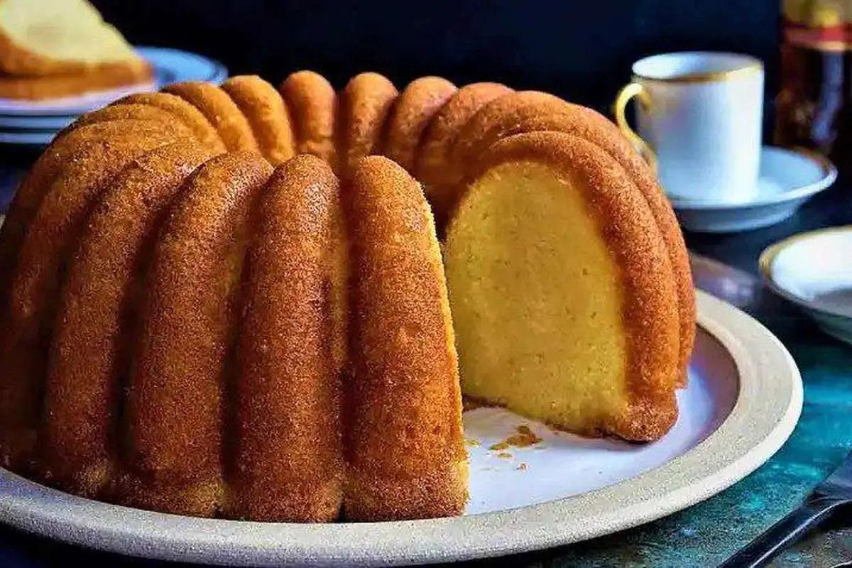 طرز تهیه کیک وانیلی خانگی؛ ساده و خوشمزه