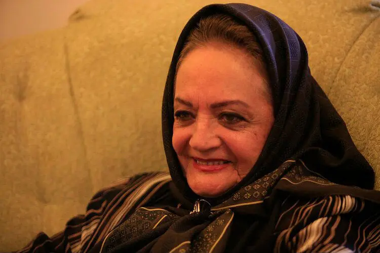 پسر شهلا ریاحی: چرا من بیمار را خارج از ایران این‌طور می‌ترسانید؟