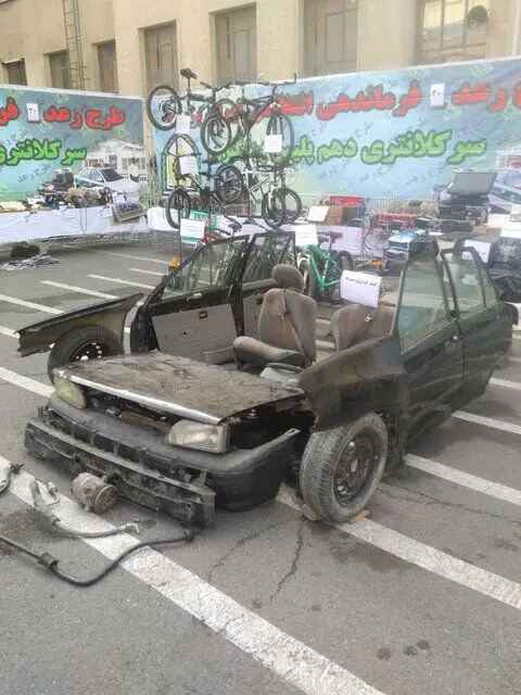 (عکس) فروش کیلویی پراید در جنوب تهران توسط پدر و پسر سارق