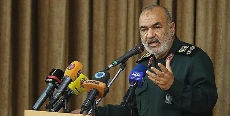 فرمانده سپاه: امروز بر قله رفیع در عالم ایستاده ایم