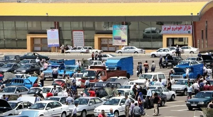 قیمت روز خودرو شنبه ۱۸ آبان؛ تداوم گرانی خودروهای سایپا و ایران خودرو