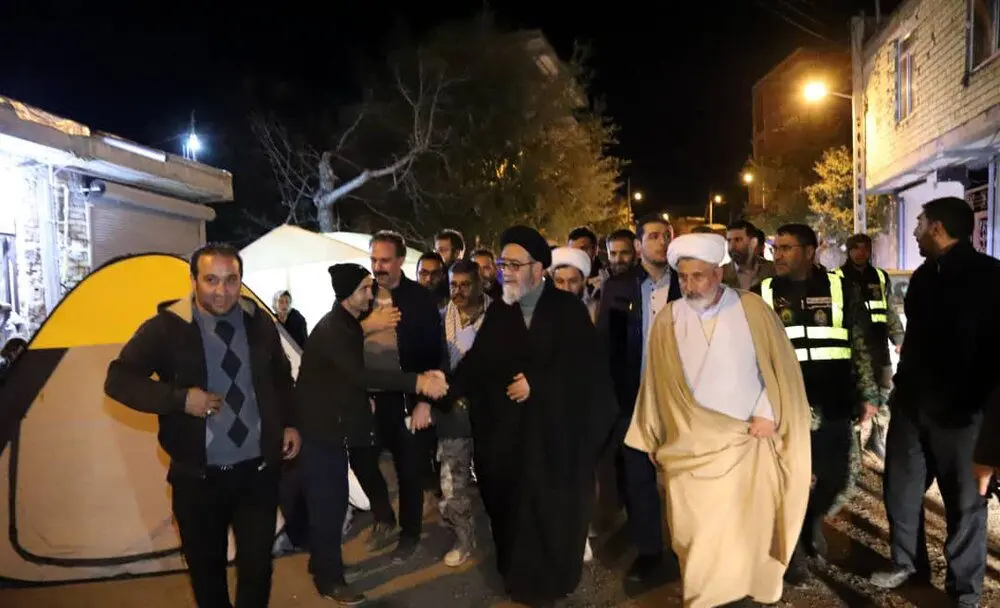 (تصاویر) ابلاغ پیام همدردی رهبر انقلاب به زلزله‌زدگان