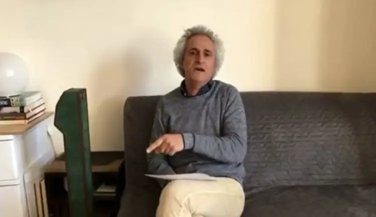 (ویدئو) انتقاد تند محسن نامجو از شبکه منو تو: بتازید!