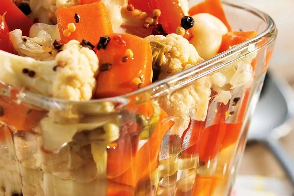 طرز تهیه ترشی هفت بیجار یا ترشی مخلوط خانگی و جا افتاده