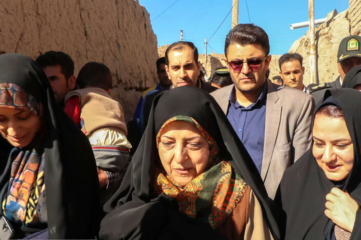 (تصاویر) سفر معصومه ابتکار به مناطق زلزلهزده آذربایجان شرقی