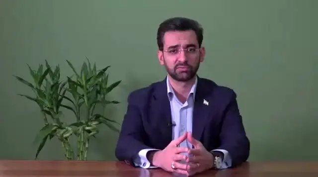 (ویدئو) آذری جهرمی: عذرخواهی می‌کنم/ یک گیگ اینترنت رایگان به همه می‌دهیم
