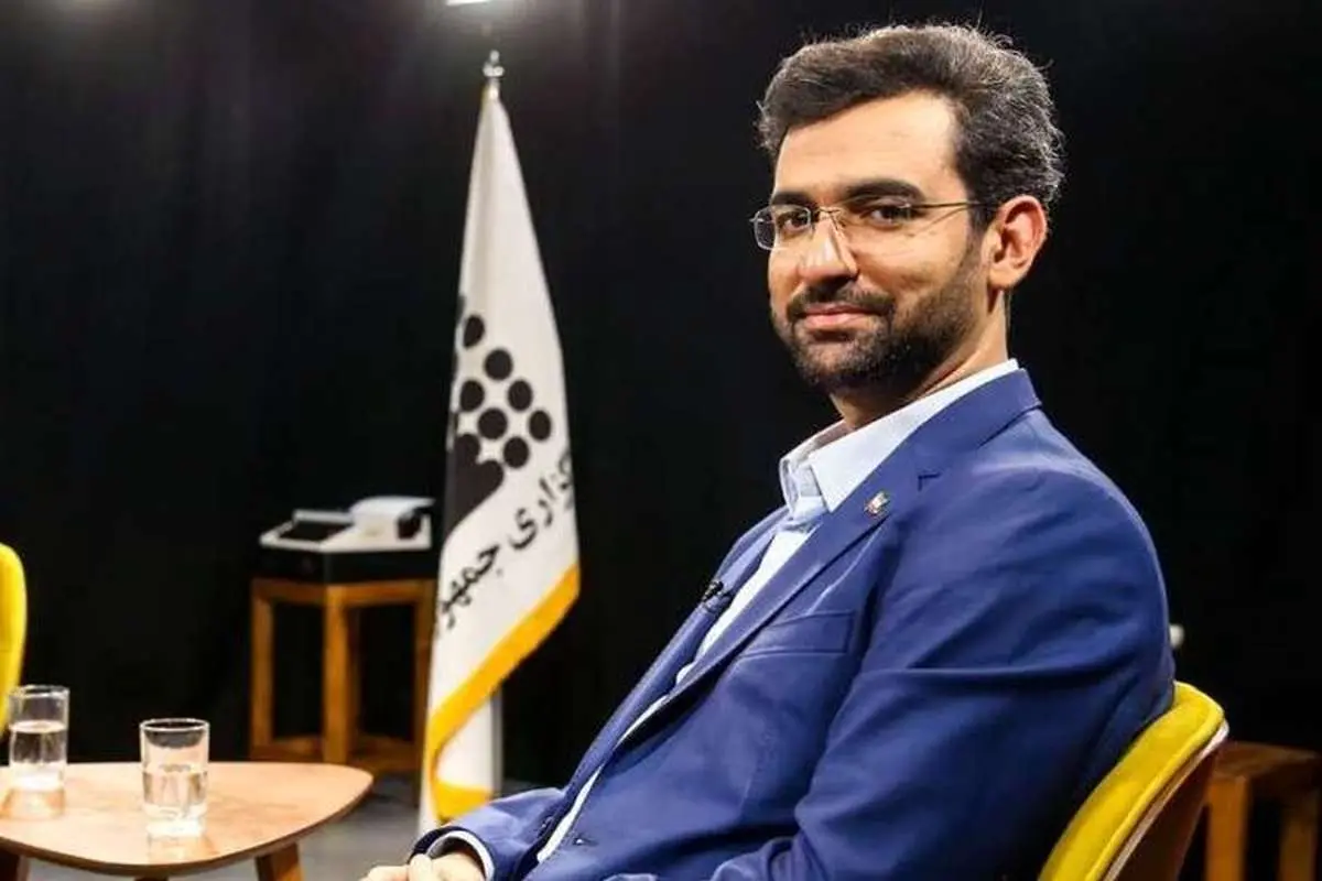 سخنگوی فراکسیون مستقلین به نقل از آذری جهرمی: نقشی در قطع و وصل شدن اینترنت ندارم