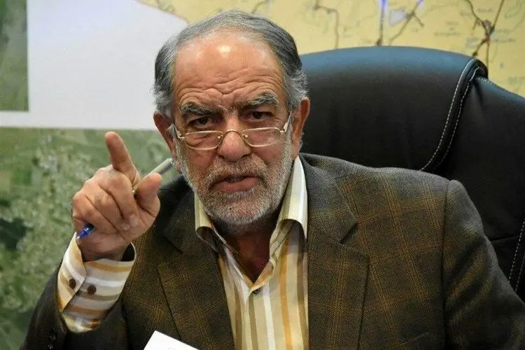 اکبر ترکان: دادن درآمد گرانی بنزین به ۶۰ میلیون نفر یعنی کشک!