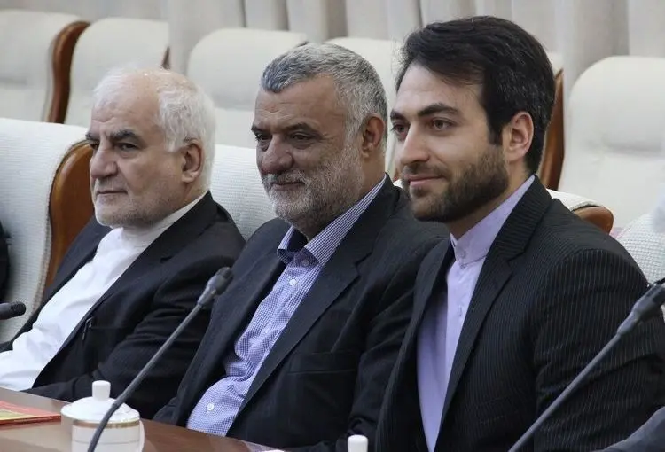 خبر استعفای حجتی در راهروهای مجلس