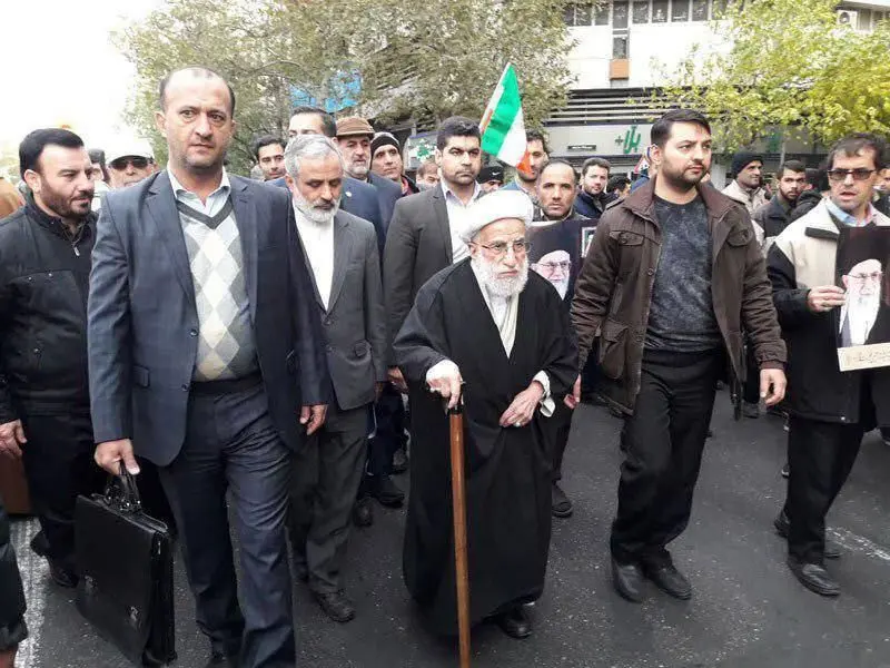 (عکس) حضور آیت‌الله جنتی در راهپیمایی تهرانی‌ها