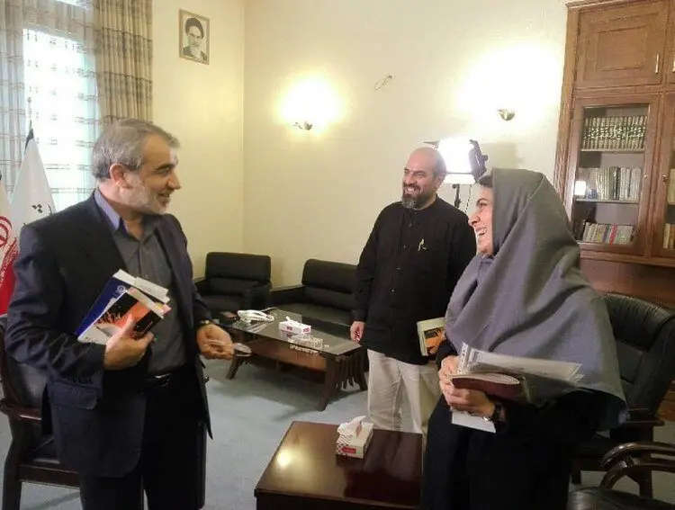 چه شد که پگاه آهنگرانی به زندان زنان نرفت؟