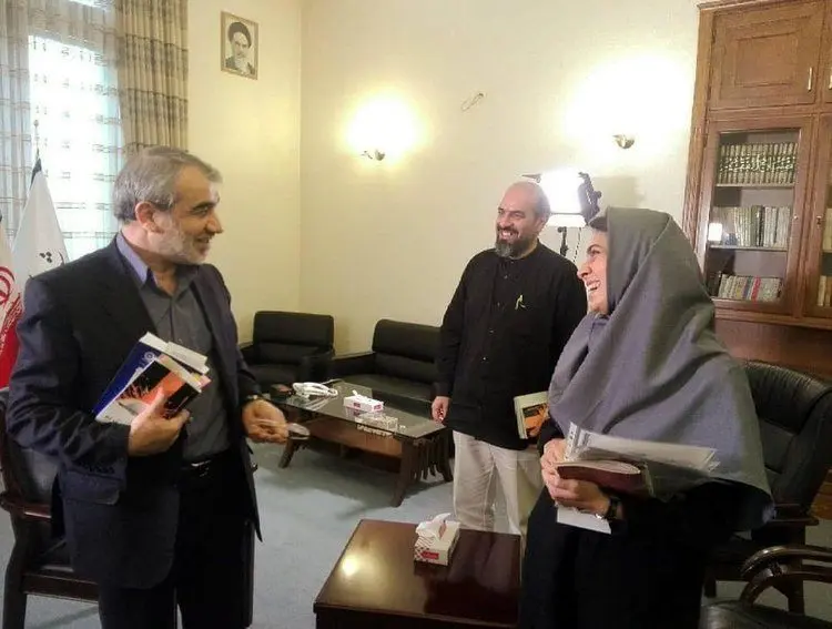 چه شد که پگاه آهنگرانی به زندان زنان نرفت؟