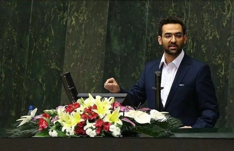 پاسخ آذری جهرمی به سوال نمایندگان درباره اینترنت تلفن‌های همراه