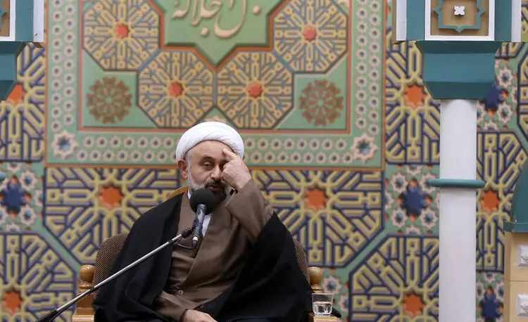 (تصاویر) چهره‌های سیاسی در مراسم ختم خواهر رییس‌جمهور