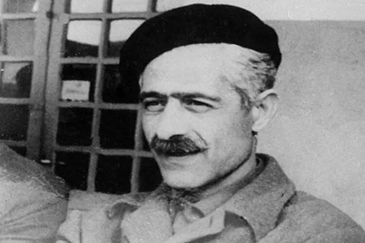 جلال؛ روشنفکر بی‌دکان