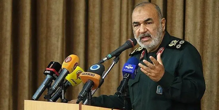 فرمانده سپاه خطاب به بسیجیان: به اندازه موهای سرتان موشک داریم
