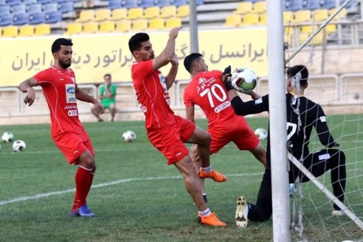 درگیری در تمرین پرسپولیس؛ کالدرون دو ستاره تیمش را کنار گذاشت