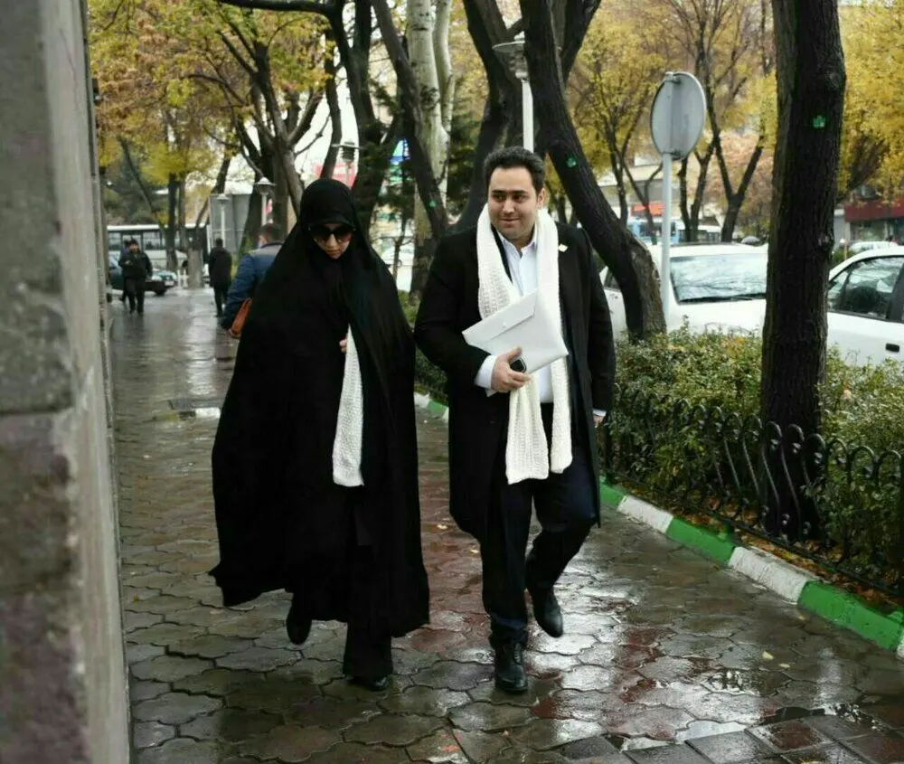(تصویر) شال ست داماد و دختر رئیس‌جمهور سوژه شد