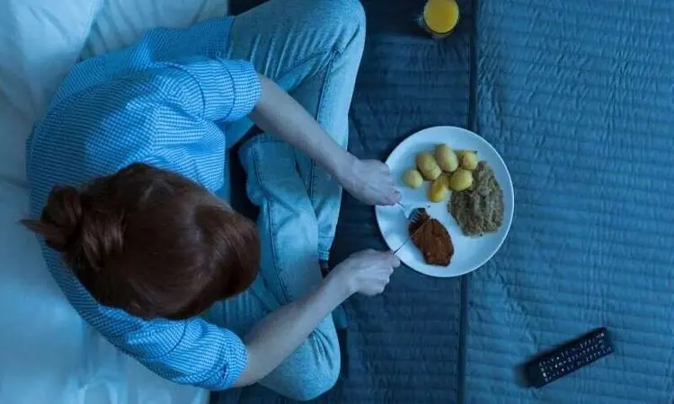 شام دیر وقت و سنگین برای زنان ممنوع