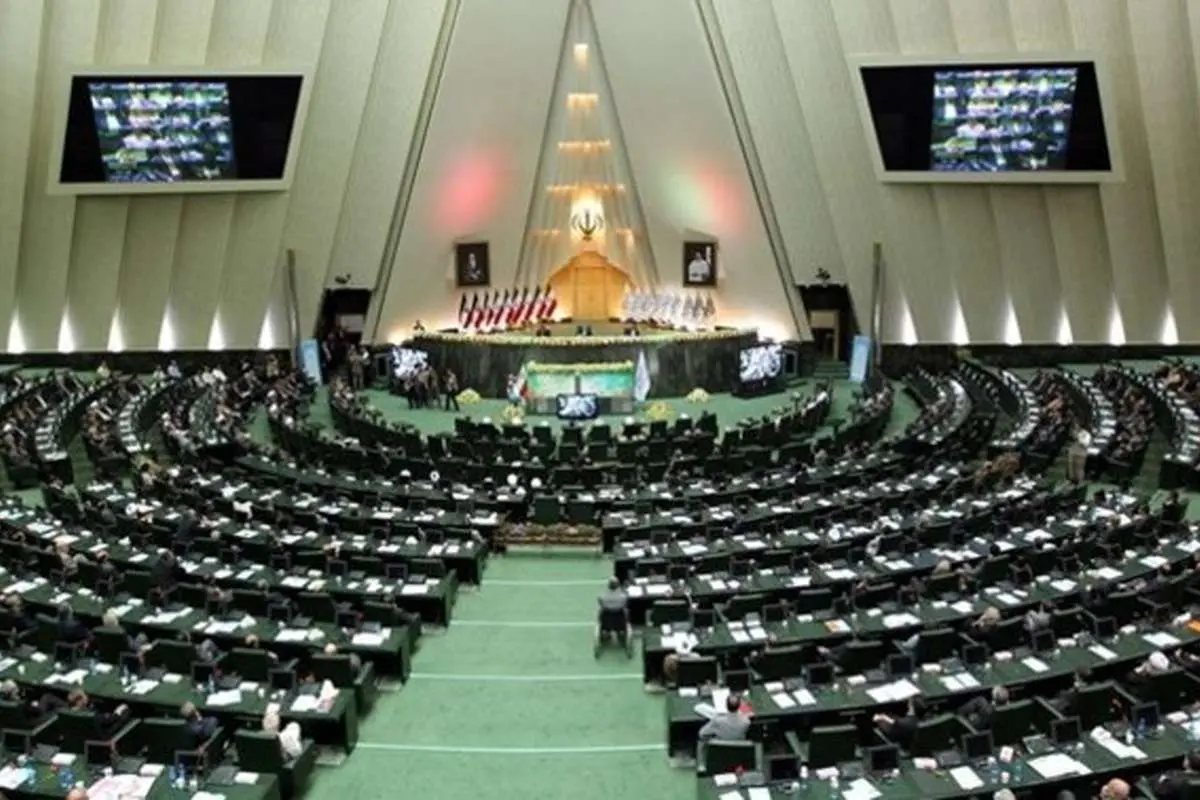 جزییات طرح مجلس برای تعطیلی روزهای پنجشنبه ادارات کشور