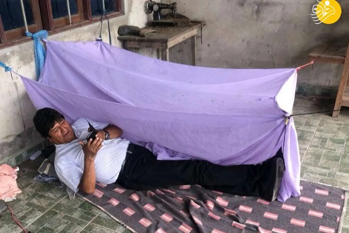 (تصویر) مخفی شدن مورالس زیر چادر