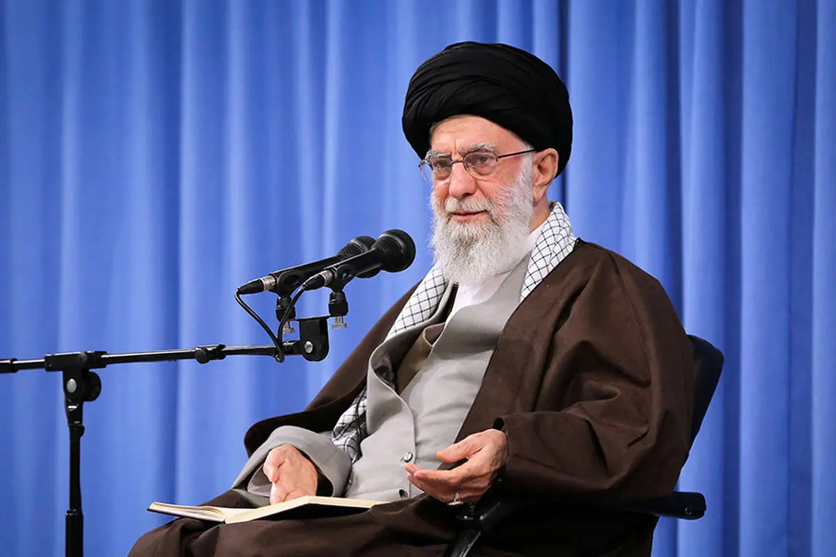 (تصاویر) جلسه درس خارج فقه رهبر انقلاب پس از سهمیه‌بندی بنزین