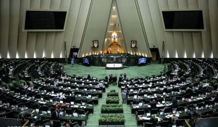 توهین به روحانی در مجلس