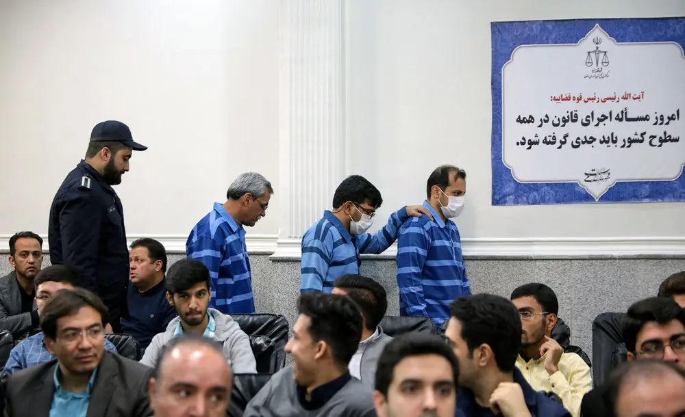 (تصاویر) نخستین دادگاه متهمان قاچاق ۹۰ هزار میلیاردی کالا و ارز در مشهد