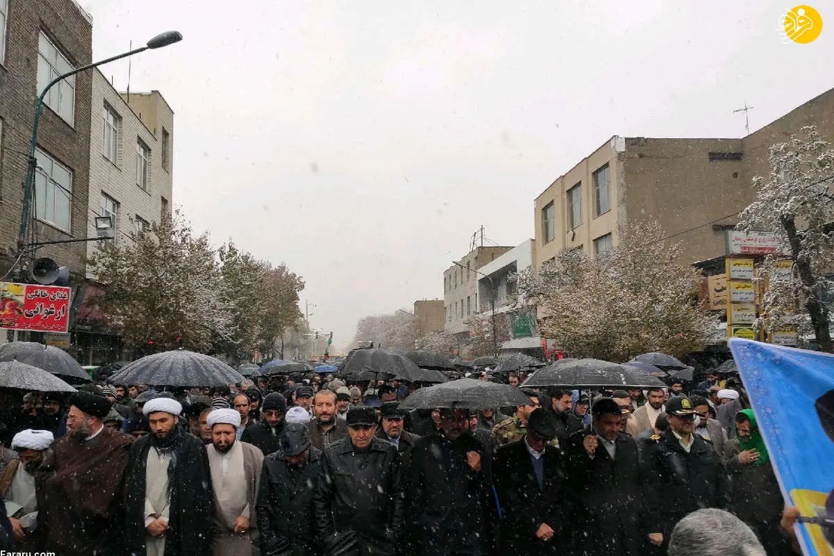 (تصاویر) راهپیمایی زنجانیها در حمایت از مواضع رهبر انقلاب